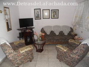 Calle 45 #3418 e/ 34 y 36 Cienfuegos