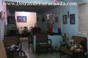 ave.Jimmy Hirzel a dos cuadras del hospital Infantil