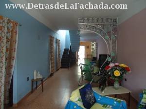 Luz Caballero 969 e/Carretera y E Giro