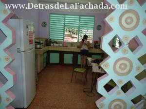 Luz Caballero 969 e/Carretera y E Giro