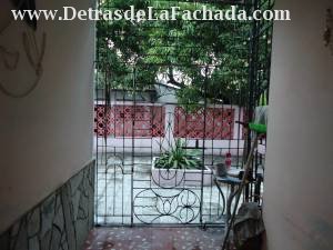 Luz Caballero 969 e/Carretera y E Giro