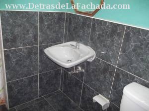 Bathroom in good condition