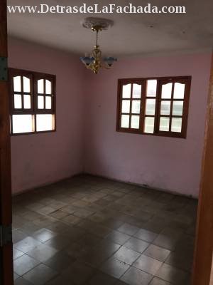 Calle Fomento 352, entre Peralejo y Angel Guerra, Holguin