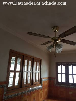 Calle Fomento 352, entre Peralejo y Angel Guerra, Holguin