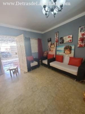 Calle Paz entre sol y luz Reparto luz