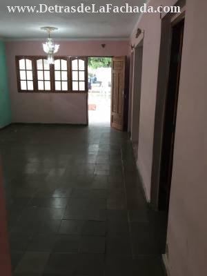 Calle Fomento 352, entre Peralejo y Angel Guerra, Holguin