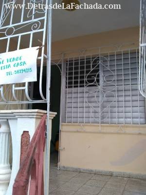 Calle A No 12 altos entre libertad y Maceo Holguín