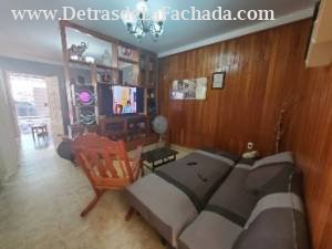 Calle Paz entre sol y luz Reparto luz