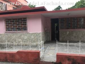 Calle Fomento 352, entre Peralejo y Angel Guerra, Holguin