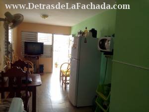 Calle A No 12 altos  entre libertad y maceo.Holguin