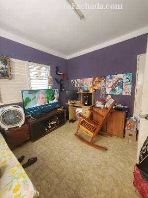 Calle Paz entre sol y luz Reparto luz