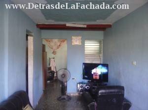 Calle Cervantes % Linea y Benjamin #112 Reparto Zayas a una cuadra de la Carretera Gibara