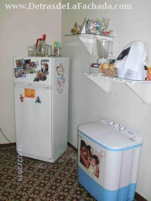 Otro angulo de la cocina-comedor