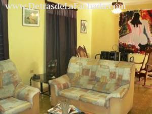 Ave. 233 No. 21038, e/ 235 y 216, Fontanar