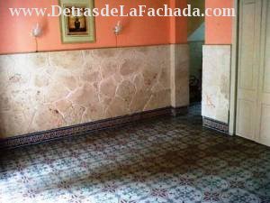 calle 2 #59 bajos, a 80 metros del hotel Meliá Cohíba