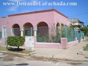 casa ind 4/4,portal,hall,carpoch,cisterna,azotea libre + apto 1/4.Almendares(i1a65)