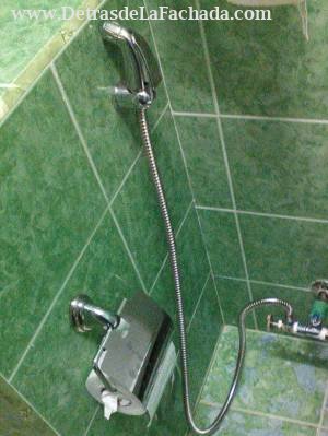 Ave. 233 No. 21038, e/ 235 y 216, Fontanar