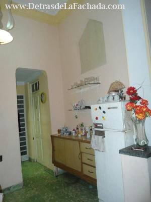 calle Leonor entre clz de buenos aires y carvajal, cerro, la habana cuba