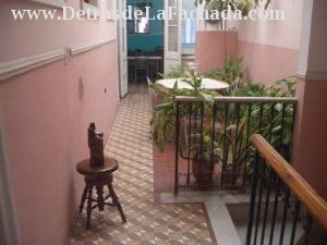 a dos cuadras de Belascoain y  a media cuadra de San Rafael