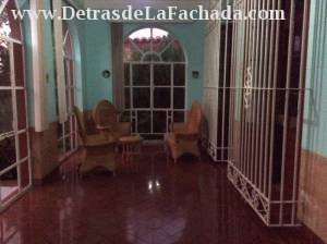 Casa Biplanta independiente con piscina. Rpto. Kohly