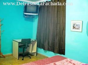 Ave. 233 No. 21038, e/ 235 y 216, Fontanar