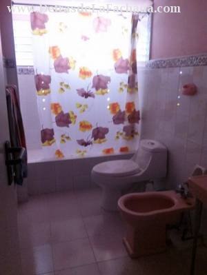 Cerca del cine Acapulco