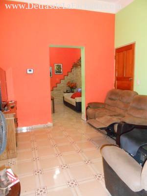 Calle 13 entre 20 y 22, Número 1552.