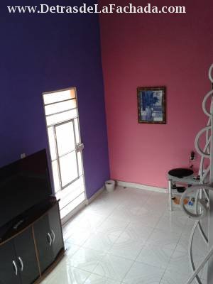 casa altos 4/4,hall,cisterna,placa libre.Casco Historico.Habana Vieja(i1a55)