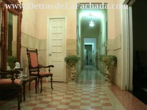 calle F No. 107 Bajos e/ 5ta y Calzada