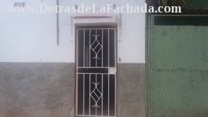 Frente de la casa puerta Calle, NO INTERIOR