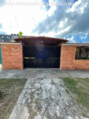 Calle 218 #2108 entre 21 y 23 Atabey