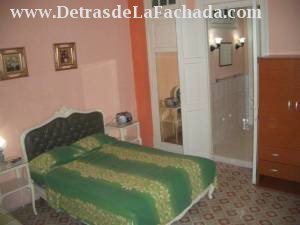 a dos cuadras de Belascoain y  a media cuadra de San Rafael