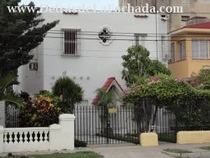 Calle G #257 Entre Linea y 13