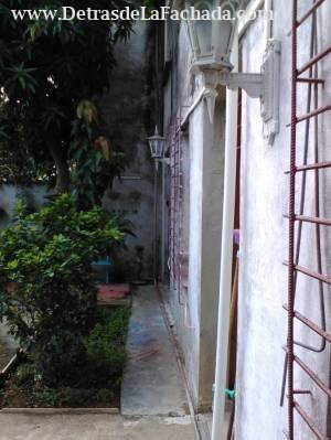 Ave. 233 No. 21038, e/ 235 y 216, Fontanar