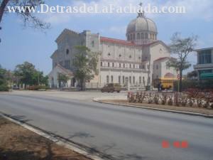 5ta Avenida # 8204 entre 82 y 84