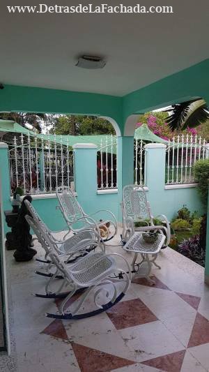 Finlay 930 entre Gertrudis y Lagueruela