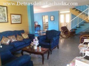 Cerca del cine Acapulco