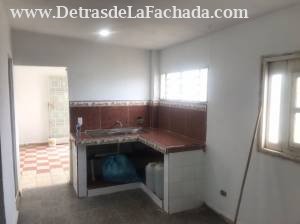 calle Franklin entre Esperanza y Dolores