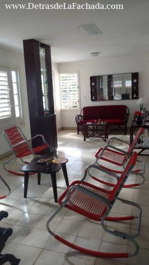 Avenida 1ra Nr..3609 entre 36A y 38