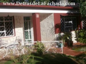 162 entre 3ra. y 3ra.D