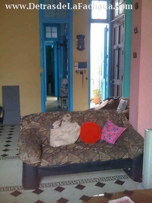 VISTA DESDE LA SALA A TODA LA CASA