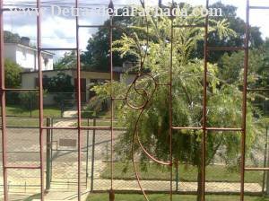 Ave. 233 No. 21038, e/ 235 y 216, Fontanar