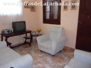 Calle san Joaquín # 2218 entre Santa Emilia Y Santa Rosa