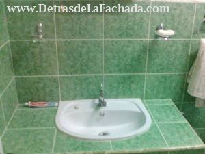 Ave. 233 No. 21038, e/ 235 y 216, Fontanar