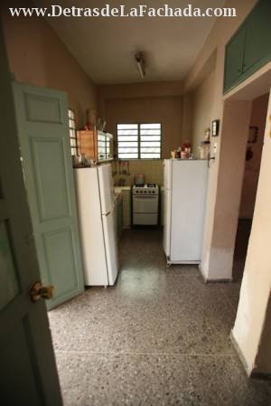 Avenida Antonio Maceo # 25 104, entre cana y margot