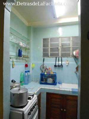 calle Leonor entre clz de buenos aires y carvajal, cerro, la habana cuba