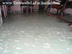 calle Leonor entre clz de buenos aires y carvajal, cerro, la habana cuba