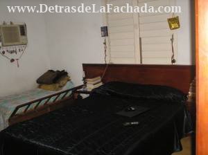 Calle E entre 4ta y 5ta Barrio Obrero