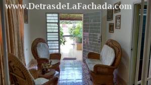 Hall or hall - right door to garage