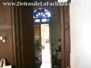 Desde el fondo a entrada